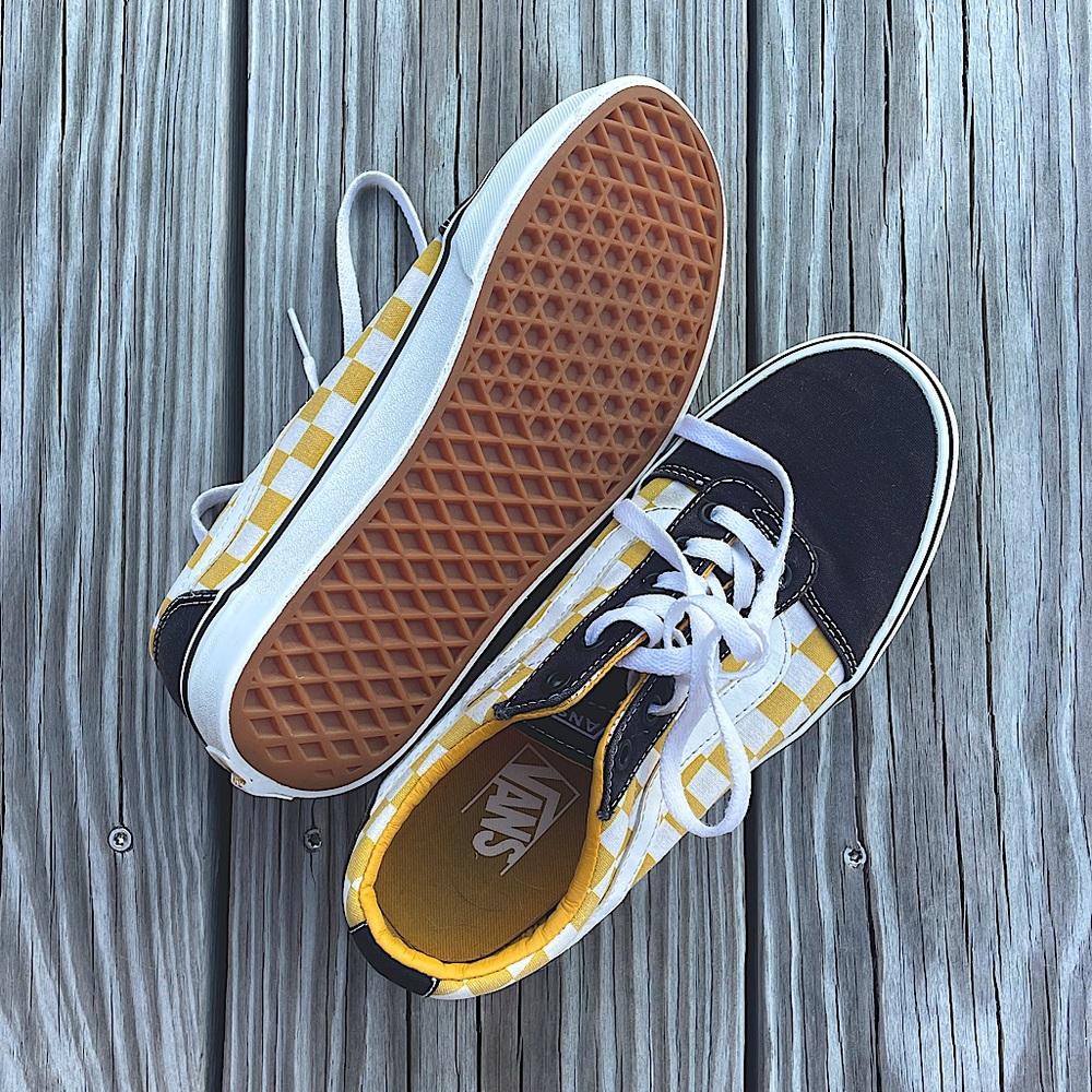 VANS Yellow/White Checkered Sneakers - Like New Size 8.5 🧡